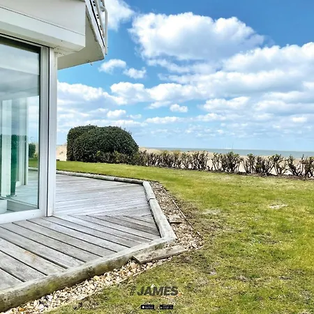 Stunning Garden With Lovely Seaview Apartman Knokke-Heist
