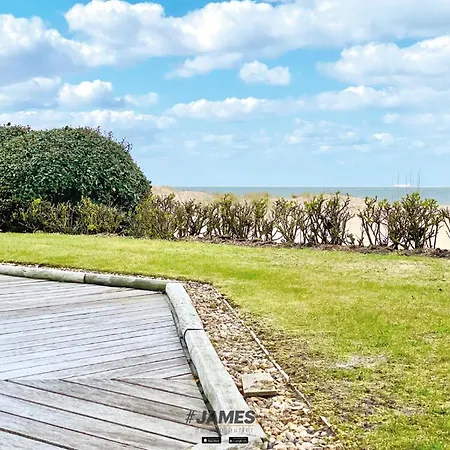 Stunning Garden With Lovely Seaview דירה *